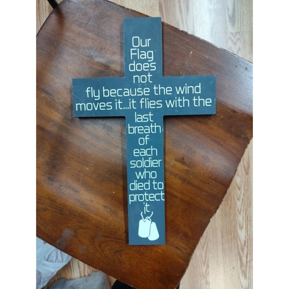 Home decor Veteran Honoring Wooden Cross - Picture 1 of 3